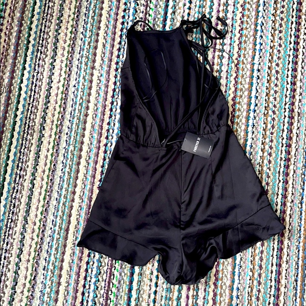 Romper. - Picture 2 of 3